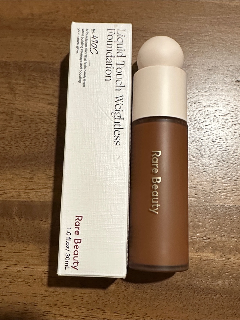 RARE BEAUTY BY SELENA GOMEZ 490C
Liquid Touch Weightless Foundation New FullSz